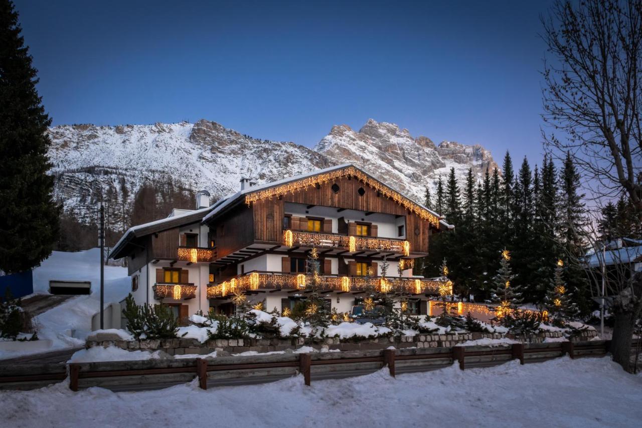 Hotel Lajadira & Spa Cortina dʼAmpezzo Kültér fotó