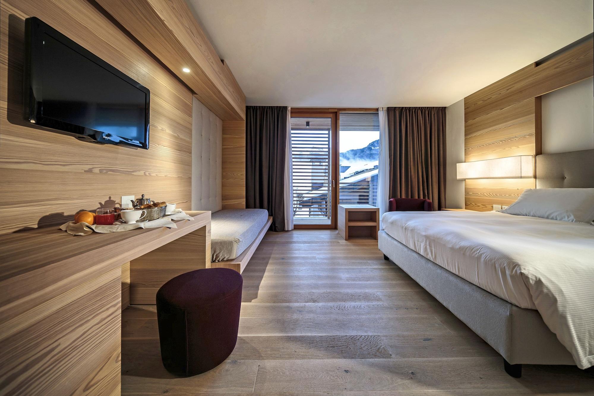 Hotel Lajadira & Spa Cortina dʼAmpezzo Kültér fotó