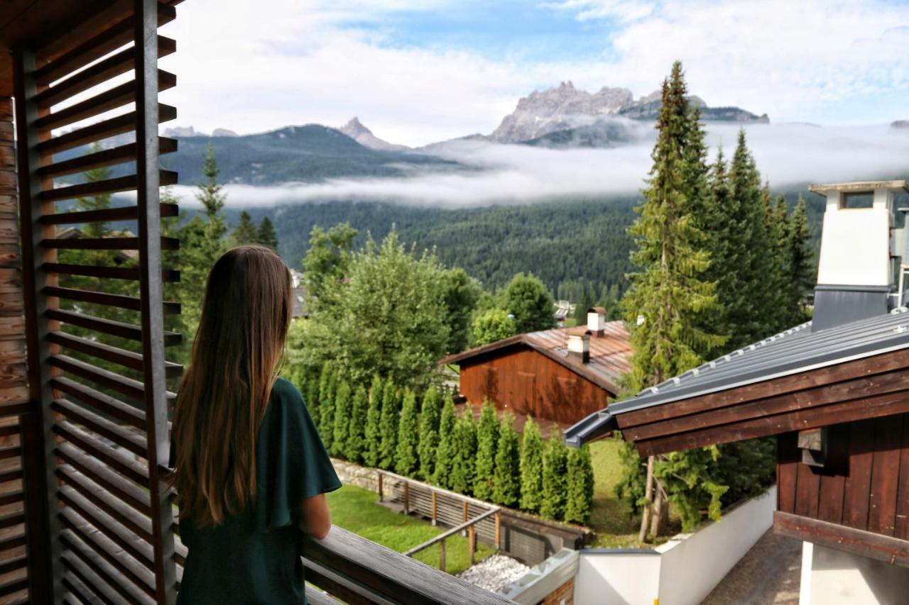 Hotel Lajadira & Spa Cortina dʼAmpezzo Kültér fotó